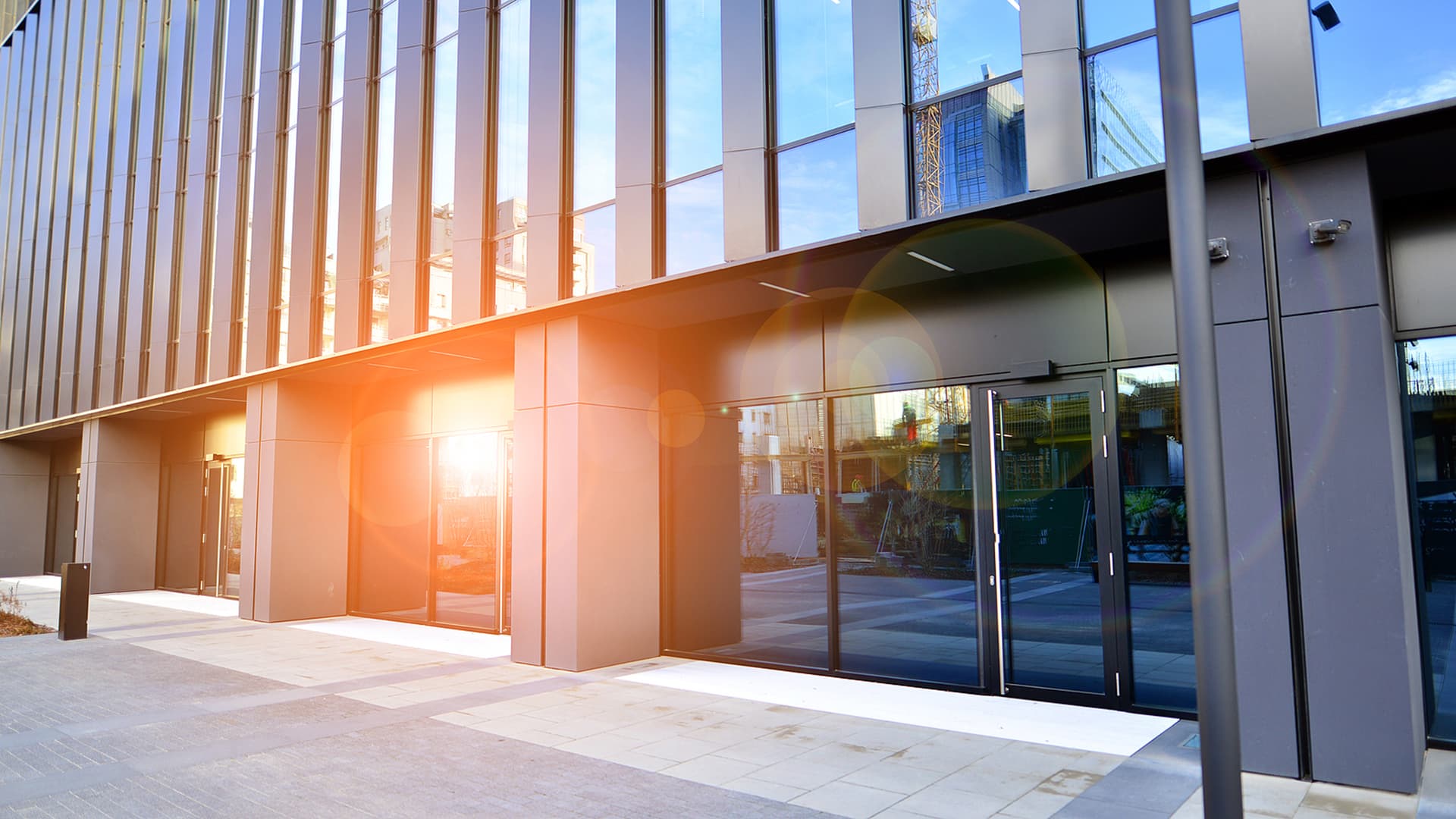 Stretch senior loans depicted by an urban office building